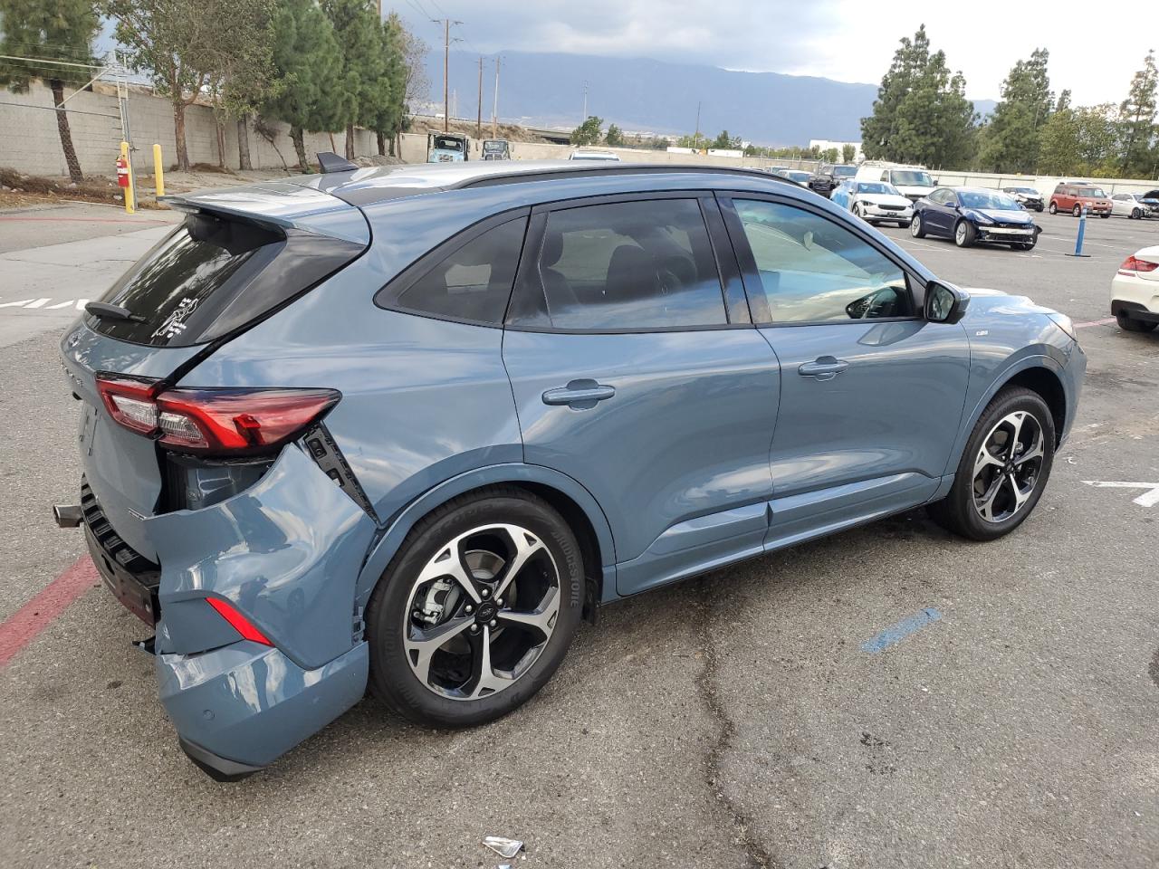 Изображение 3 2023 FORD ESCAPE ST LINE PREMIUM 2023 с VIN 1FMCU9PZXPUA95191