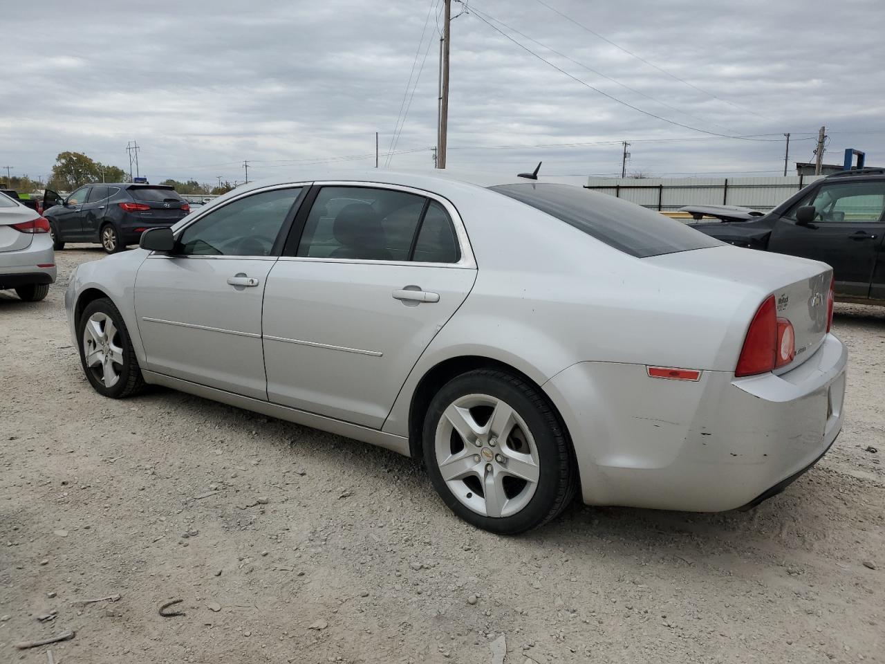 Изображение 2 Chevrolet Malibu Ls 2011 с VIN 1G1ZB5E16BF236242