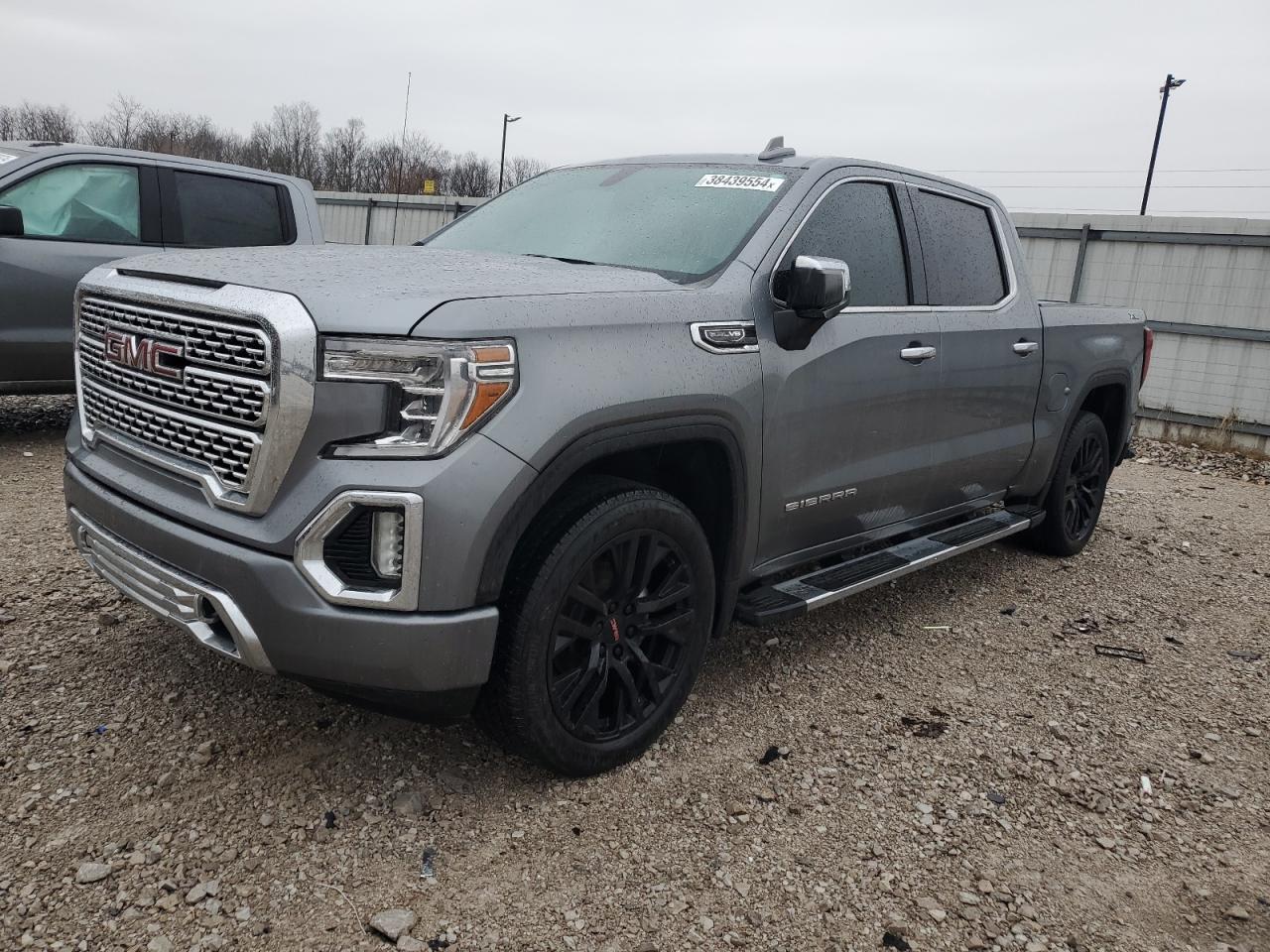 Изображение 1 2021 GMC SIERRA K1500 SLT 2021 с VIN 3GTU9DED0MG411524