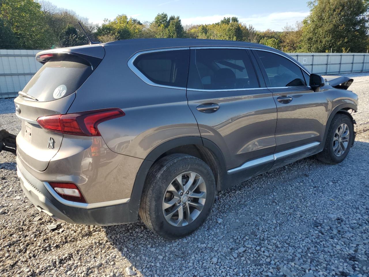 Obraz 3 z 2019 HYUNDAI SANTA FE SE 2019 z VIN 5NMS23AD1KH043688