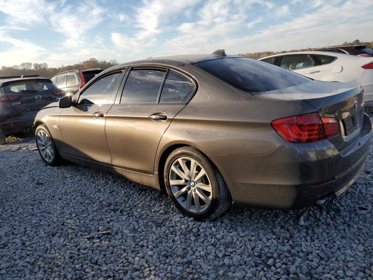 Изображение 2 2011 BMW 528 I 2011 с VIN WBAFR1C56BC744407