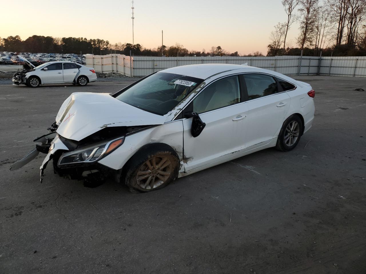 Image 1 of 2015 HYUNDAI SONATA SE 2015 with VIN 5NPE24AF9FH221179