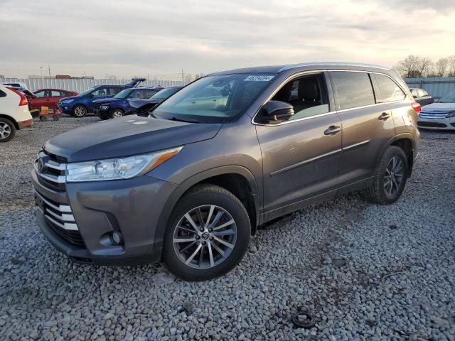 Изображение 2017 TOYOTA HIGHLANDER SE 2017