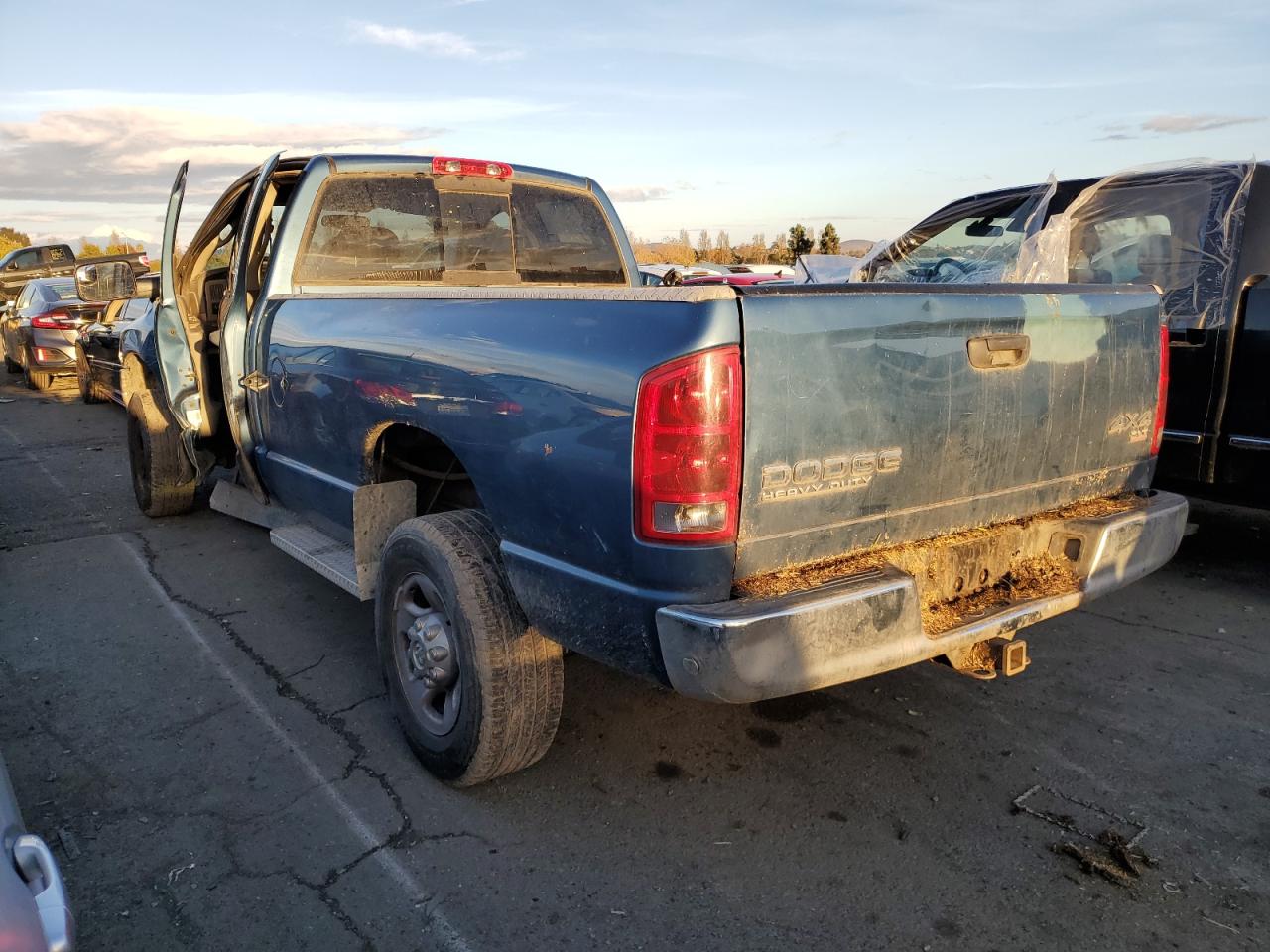 Изображение 2 2004 DODGE RAM 2500 ST 2004 с VIN 3D7KU28644G153943