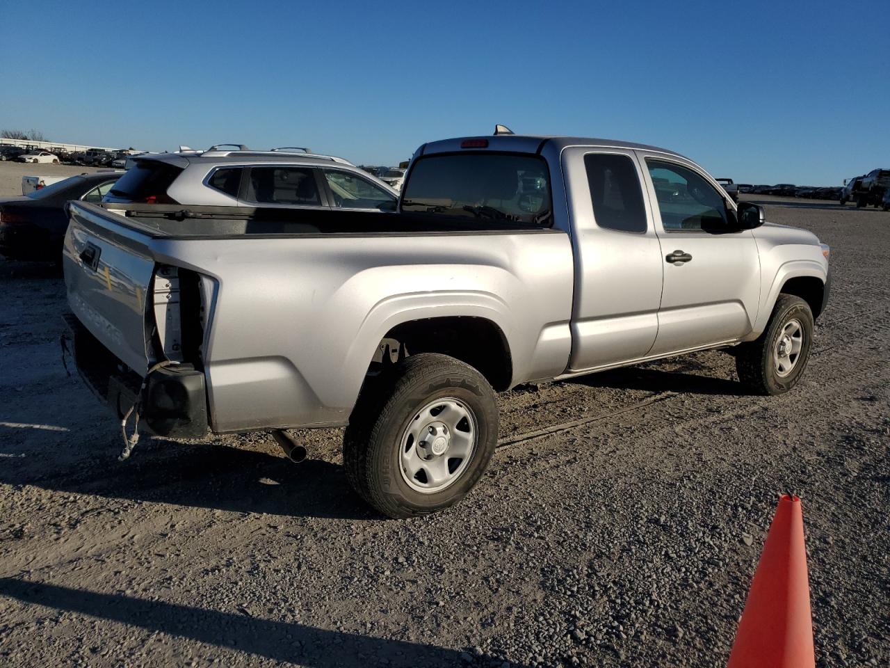 Image 3 of 2019 TOYOTA TACOMA ACCESS CAB 2019 with VIN 5TFRX5GN4KX155517