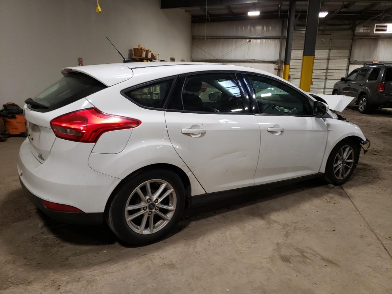 Image 3 of 2016 FORD FOCUS SE 2016 with VIN 1FADP3K20GL345394