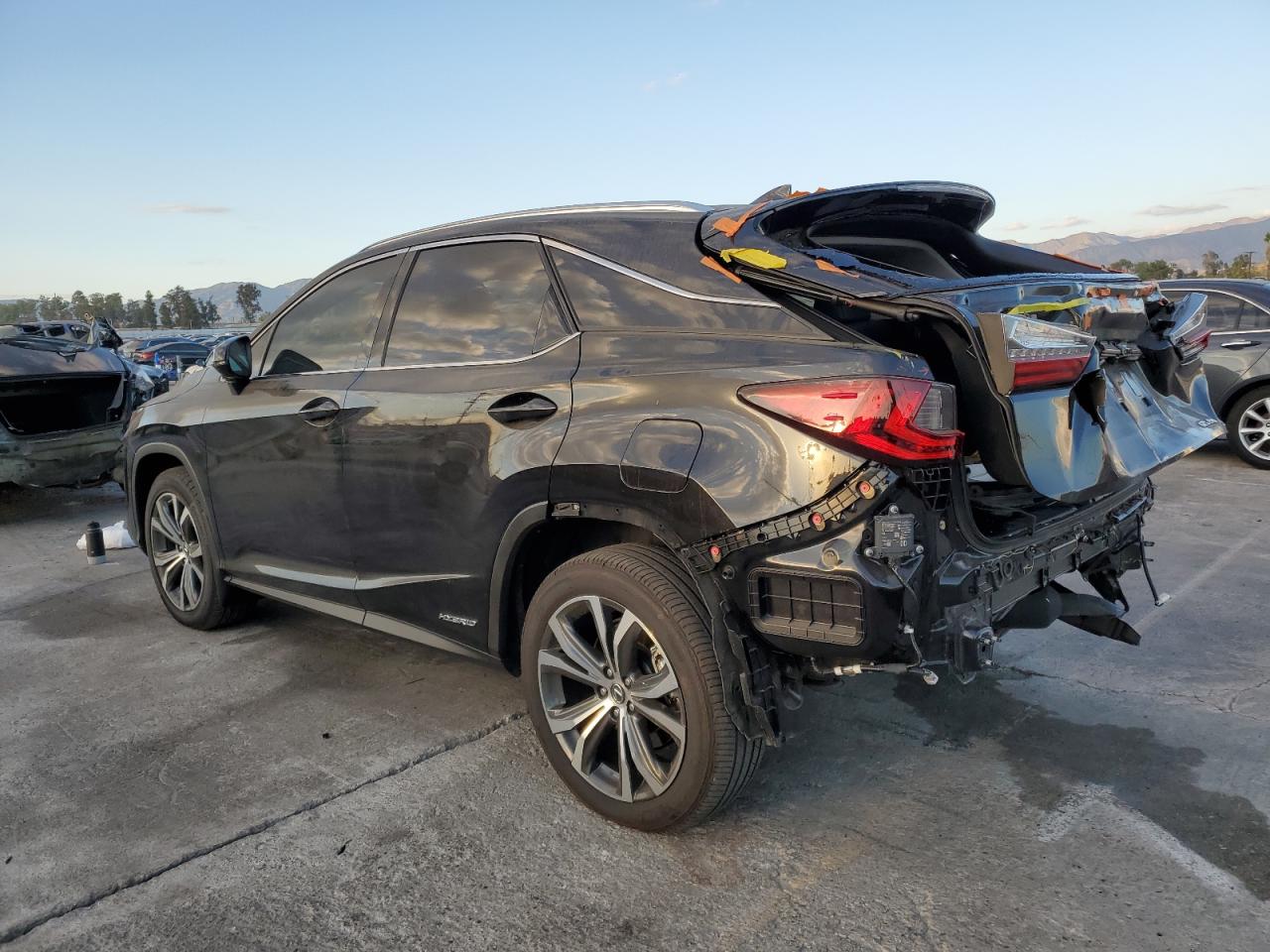 Obraz 2 z 2022 LEXUS RX 450H 2022 z VIN 2T2HGMDA9NC090198