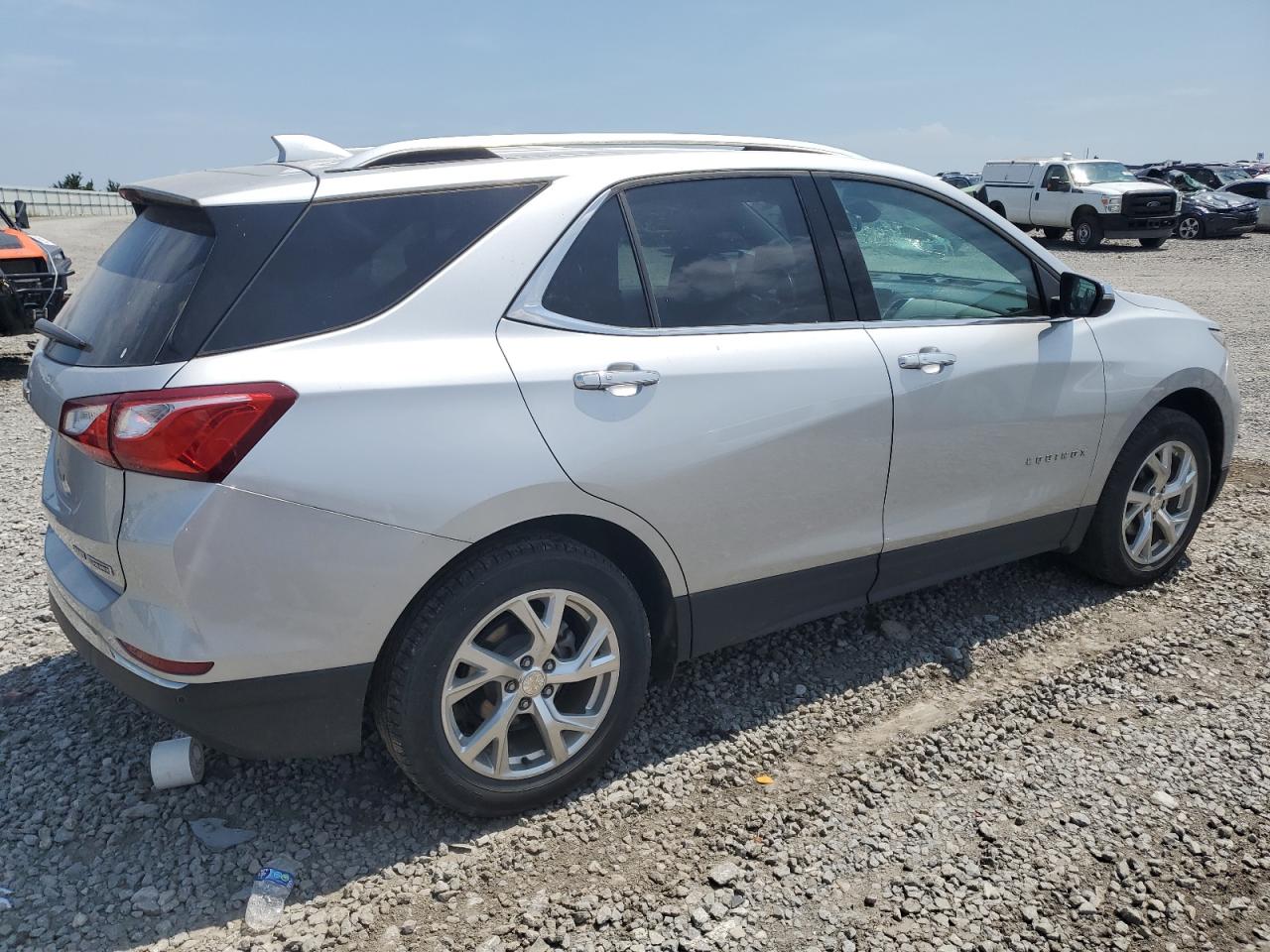 Image 3 of 2018 CHEVROLET EQUINOX PREMIER 2018 with VIN 3GNAXVEV8JS599300