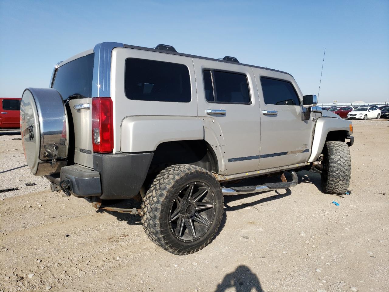 Image 3 of 2006 HUMMER H3  2006 with VIN 5GTDN136468271509