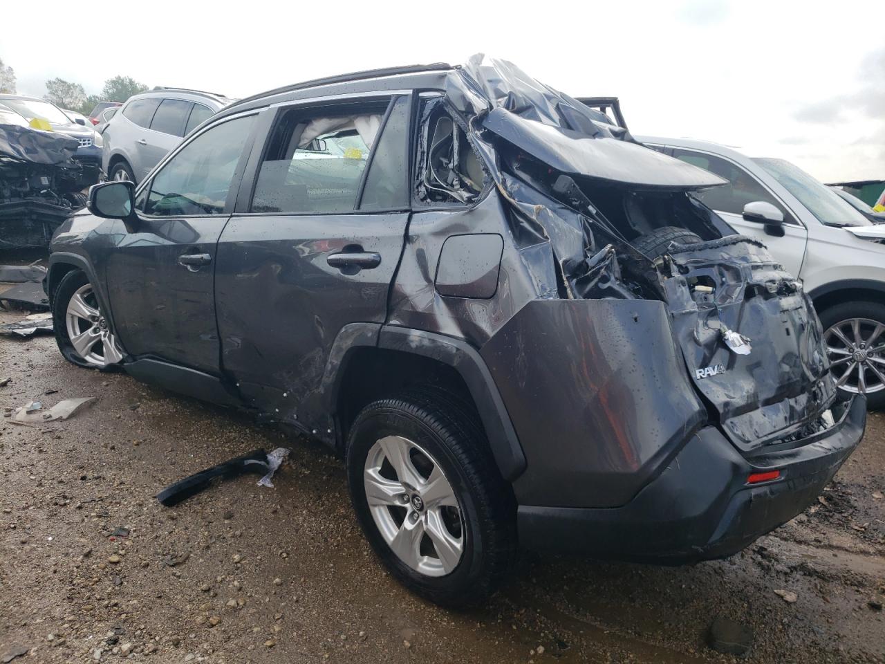 Image 2 of 2020 TOYOTA RAV4 XLE 2020 with VIN 2T3W1RFV4LC051131
