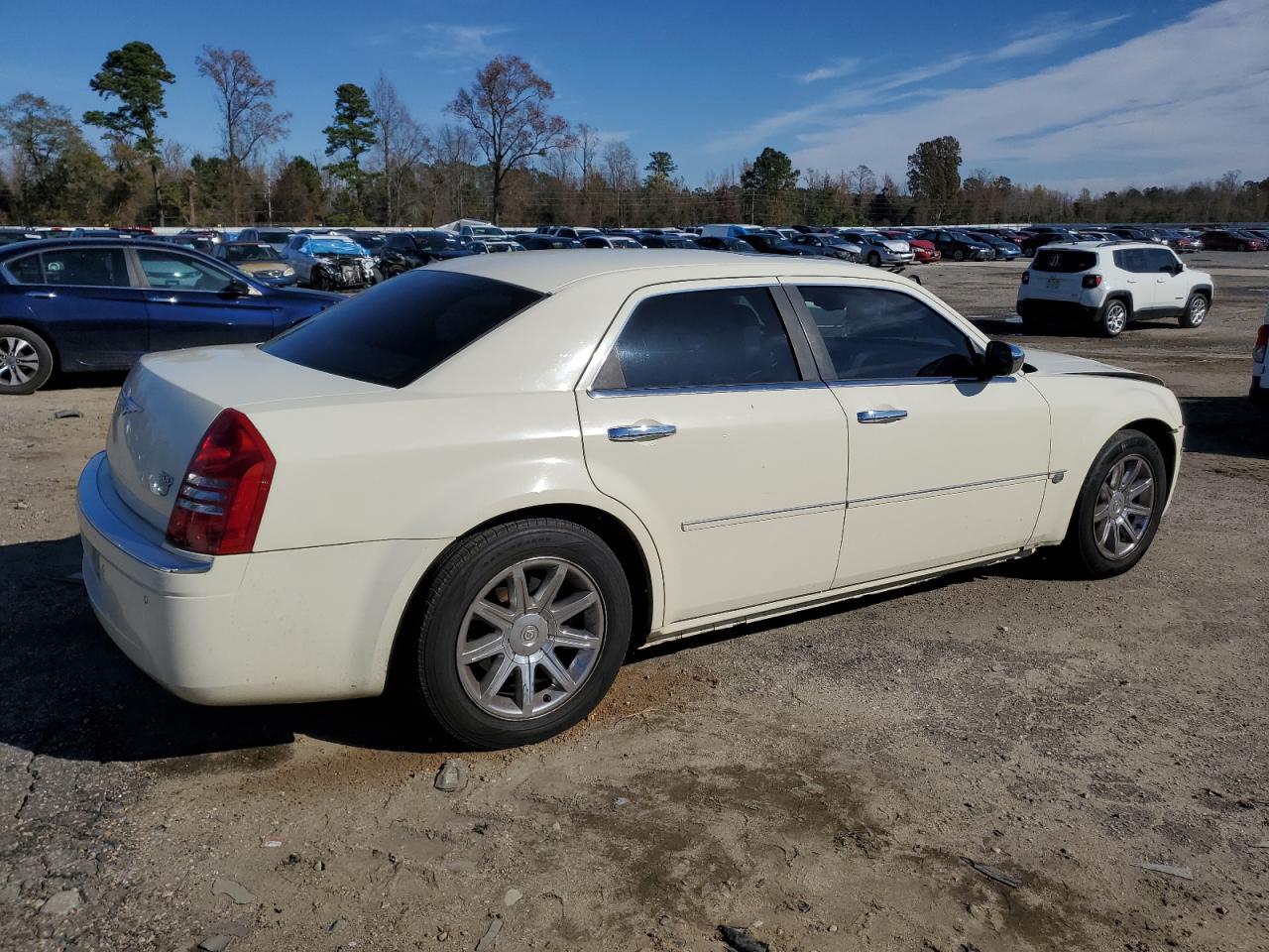 Image 3 of 2005 CHRYSLER 300C  2005 with VIN 2C3AA63H65H658595