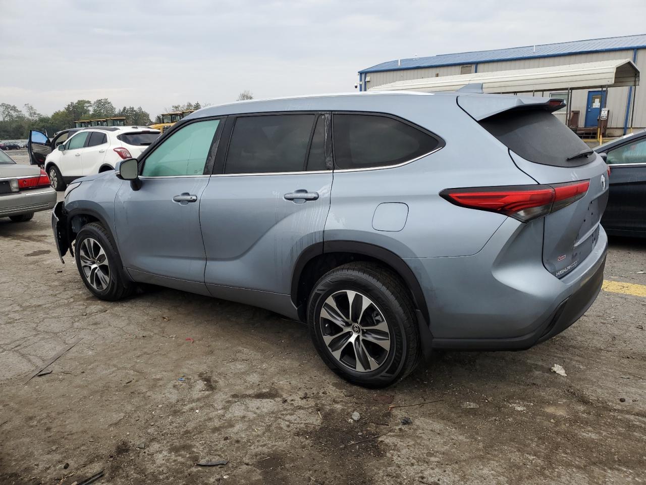Obraz 2 z 2020 TOYOTA HIGHLANDER XLE 2020 z VIN 5TDGZRBH3LS034656