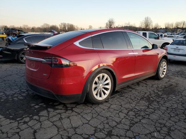 Obraz 3 z 2019 TESLA MODEL X  2019 z VIN 5YJXCDE24KF151158