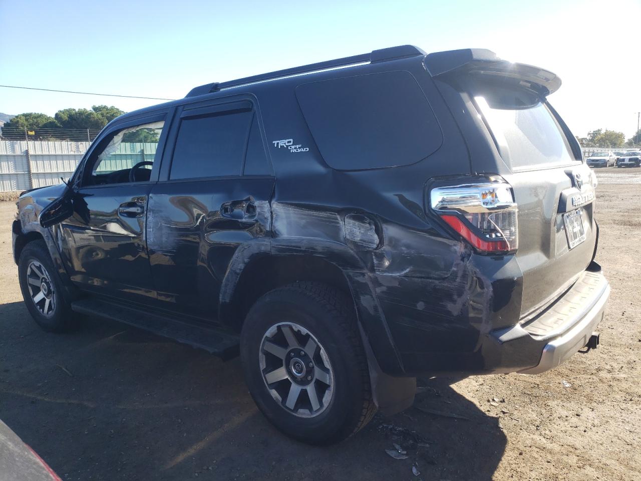 Image 2 of 2023 TOYOTA 4RUNNER SE 2023 with VIN JTERU5JR9P6185805