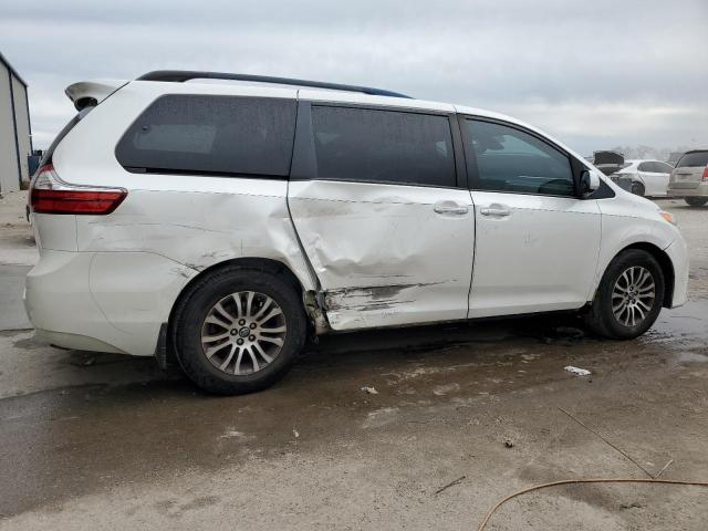 Image 3 of 2019 TOYOTA SIENNA XLE 2019 with VIN 5TDYZ3DC3KS017728