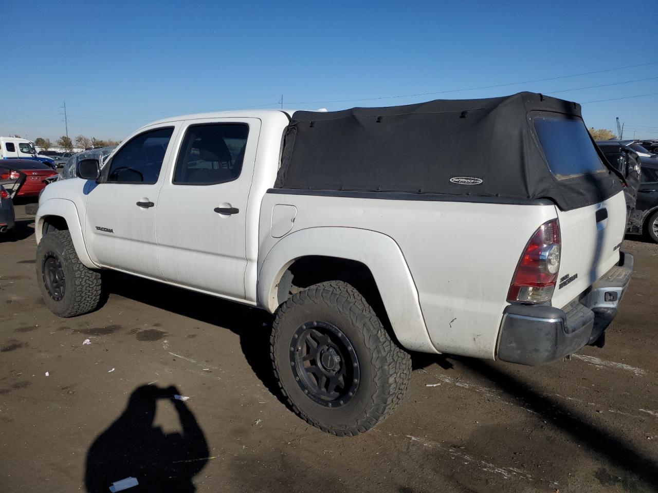 Image 2 of 2010 TOYOTA TACOMA DOUBLE CAB 2010 with VIN 3TMLU4EN5AM044622