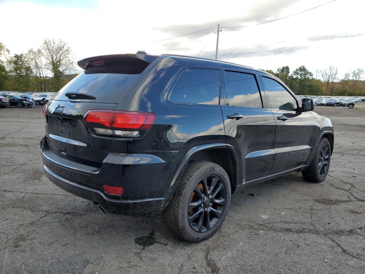 Изображение 3 2018 JEEP GRAND CHEROKEE LAREDO 2018 с VIN 1C4RJFAG7JC387410