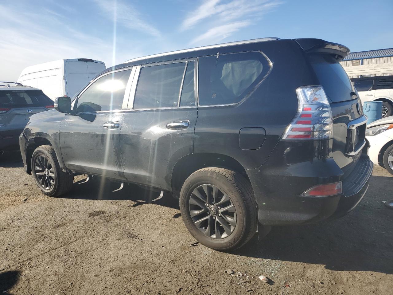 Image 2 of 2022 LEXUS GX 460 2022 with VIN JTJAM7BX4N5312809