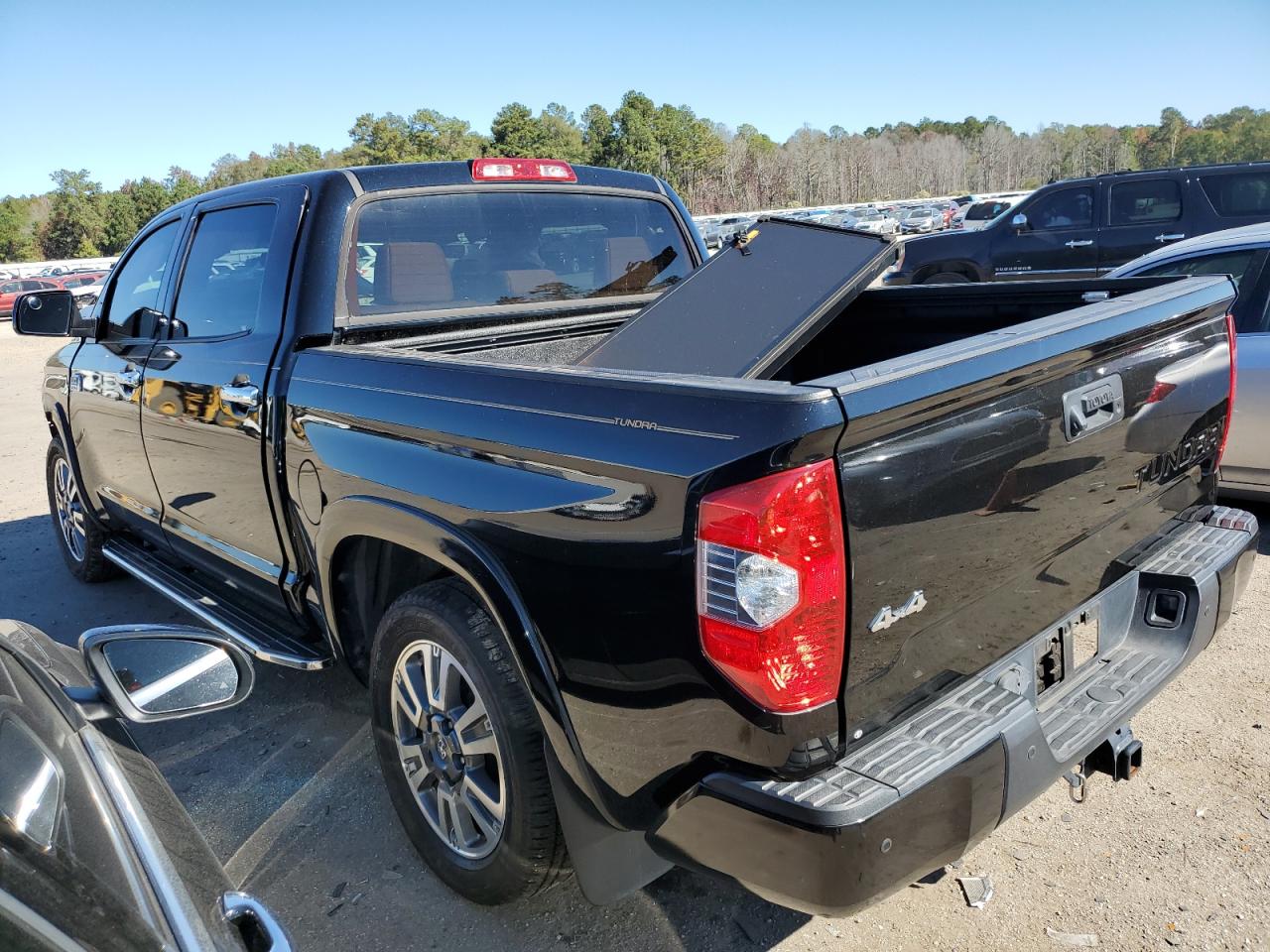Obraz 2 z 2019 TOYOTA TUNDRA CREWMAX 1794 2019 z VIN 5TFAY5F12KX792379
