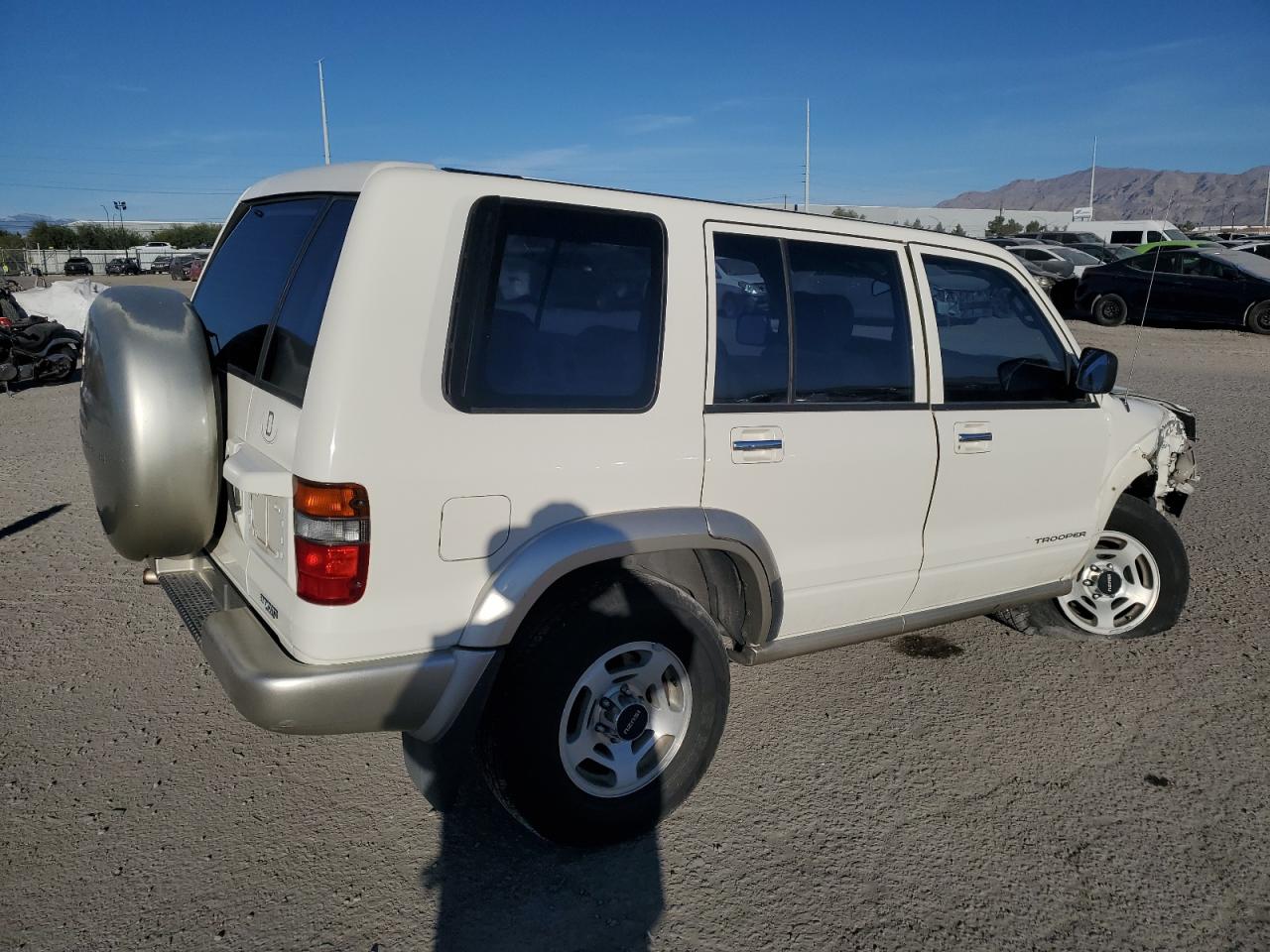 Image 3 of 1998 ISUZU TROOPER S 1998 with VIN JACDJ58X8W7912323