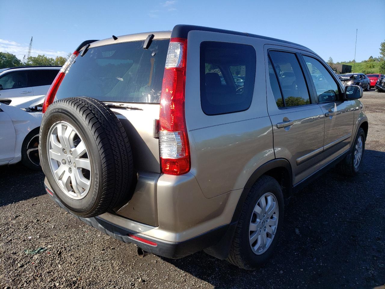 Image 3 of 2005 HONDA CR-V SE 2005 with VIN SHSRD78995U327389