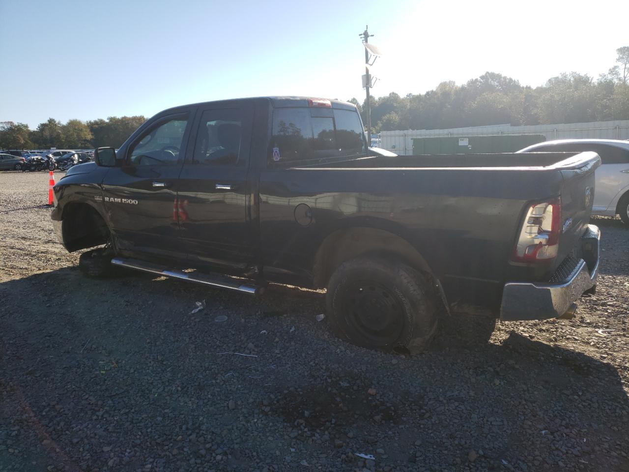 Image 2 of 2011 DODGE RAM 1500  2011 with VIN 1D7RB1GT1BS671004