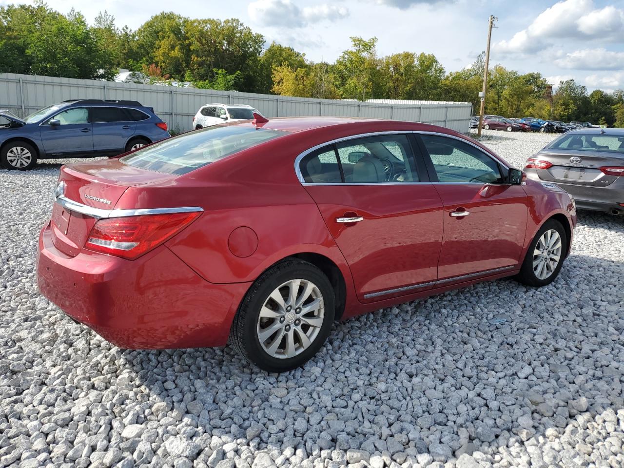 Изображение 3 2014 BUICK LACROSSE  2014 с VIN 1G4GB5GR9EF139019