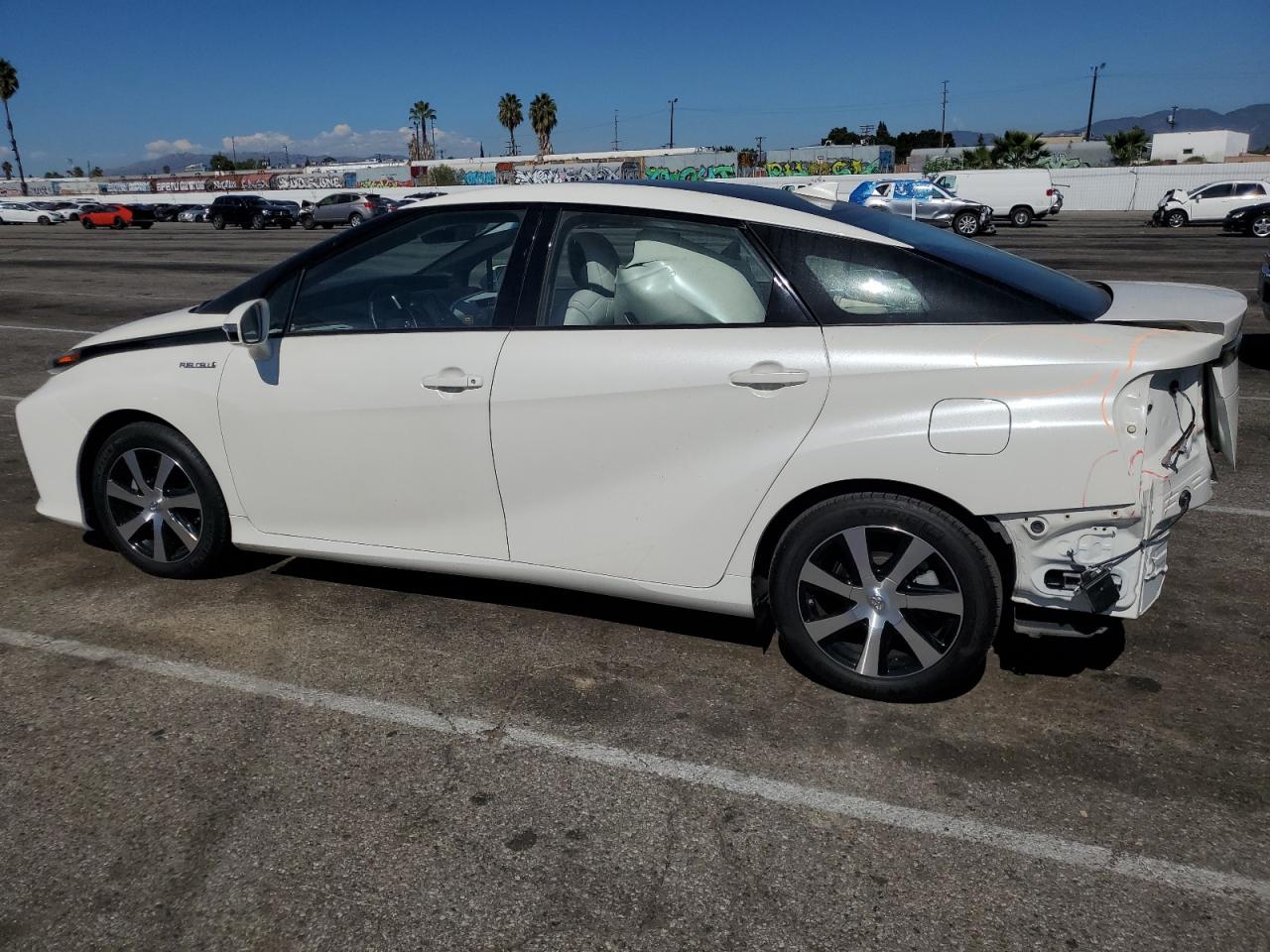 Obraz 2 z 2019 TOYOTA MIRAI  2019 z VIN JTDBVRBD2KA007124