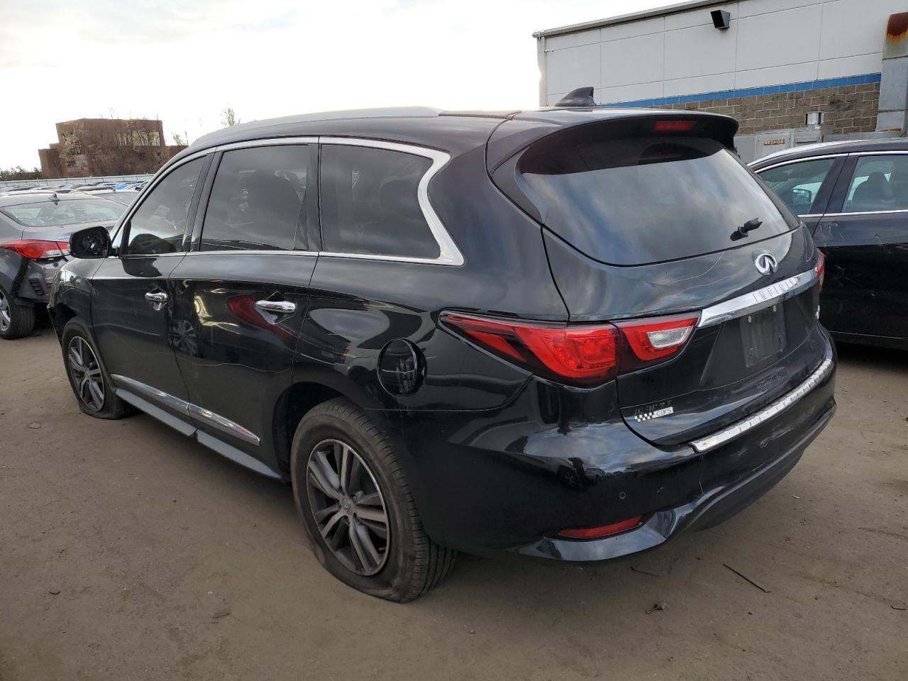 Image 2 of 2018 INFINITI QX60  2018 with VIN 5N1DL0MM9JC503818