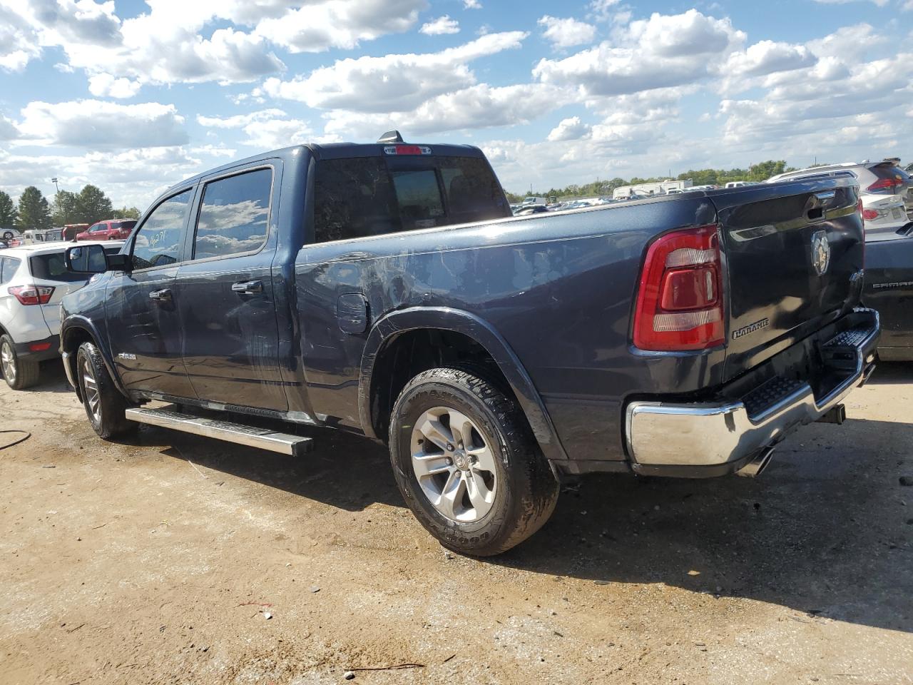 Изображение 2 2021 RAM 1500 LARAMIE 2021 с VIN 1C6SRFRT4MN651422