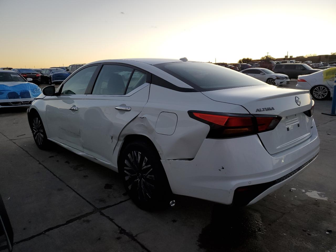 Obraz 2 z 2023 NISSAN ALTIMA SV 2023 z VIN 1N4BL4DW1PN348253