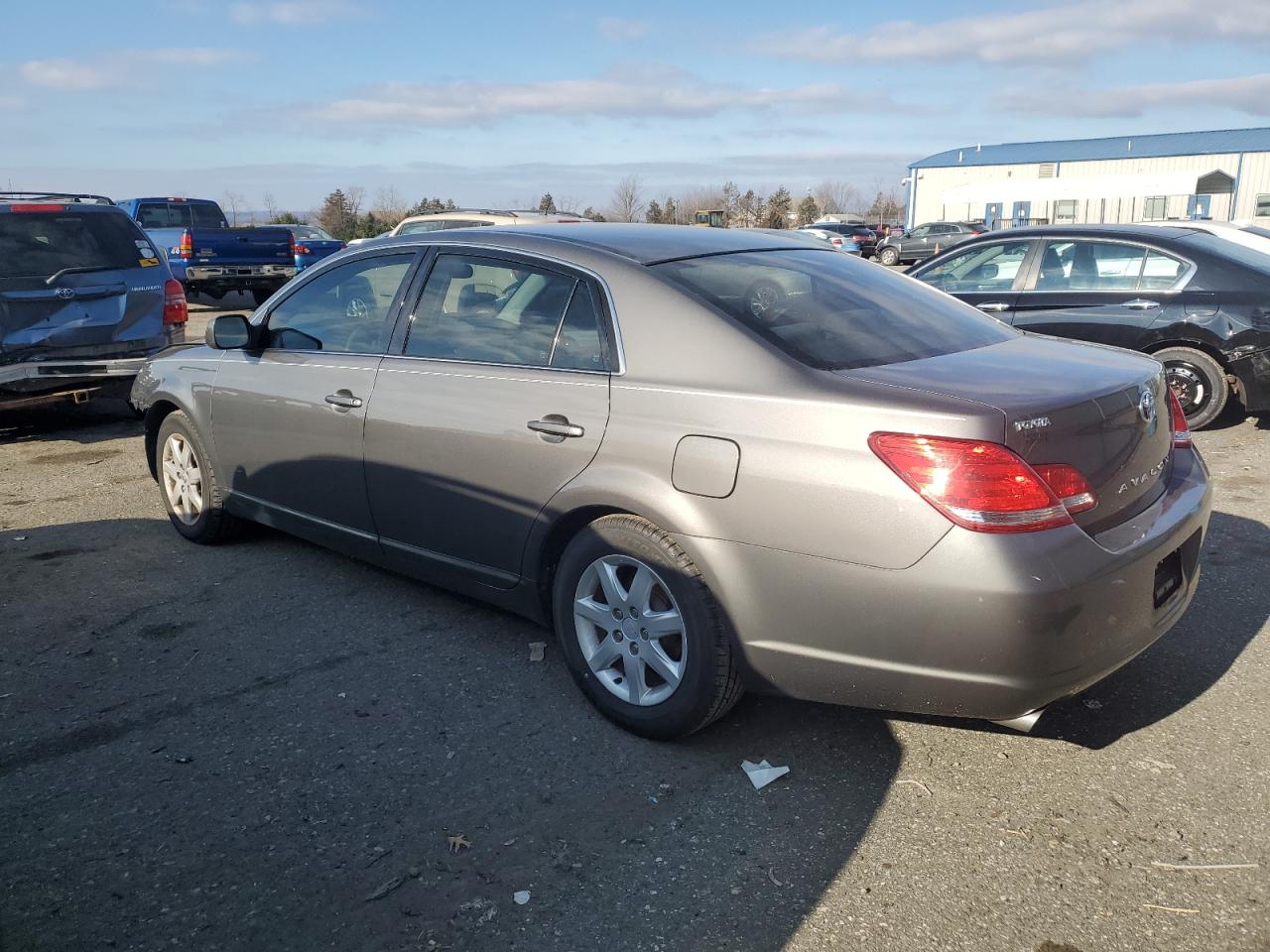 Изображение 2 2006 TOYOTA AVALON XL 2006 с VIN 4T1BK36B36U129554