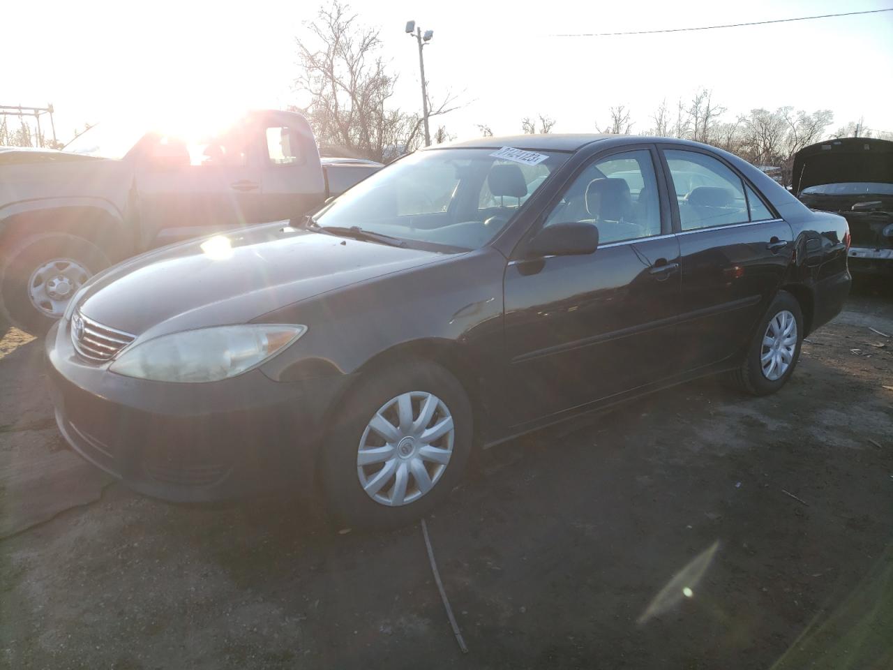 Изображение 1 2005 TOYOTA CAMRY LE 2005 с VIN 4T1BE32KX5U023808