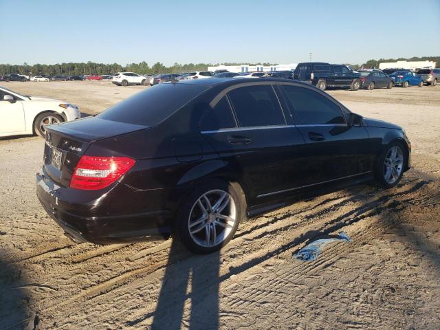 Obraz 3 z 2013 MERCEDES-BENZ C 300 4MATIC 2013 z VIN WDDGF8AB8DR244448