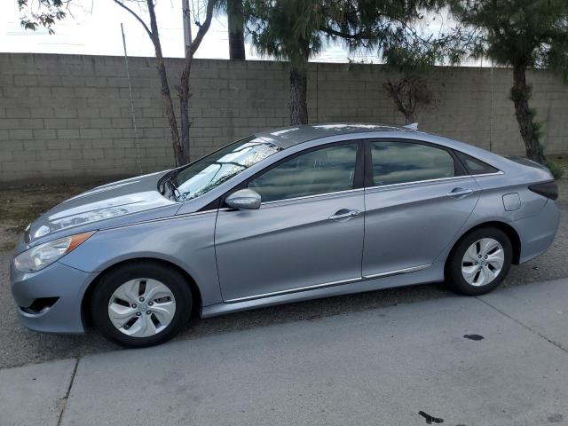 Image 1 of 2015 HYUNDAI SONATA HYBRID 2015 with VIN KMHEC4A47FA126327