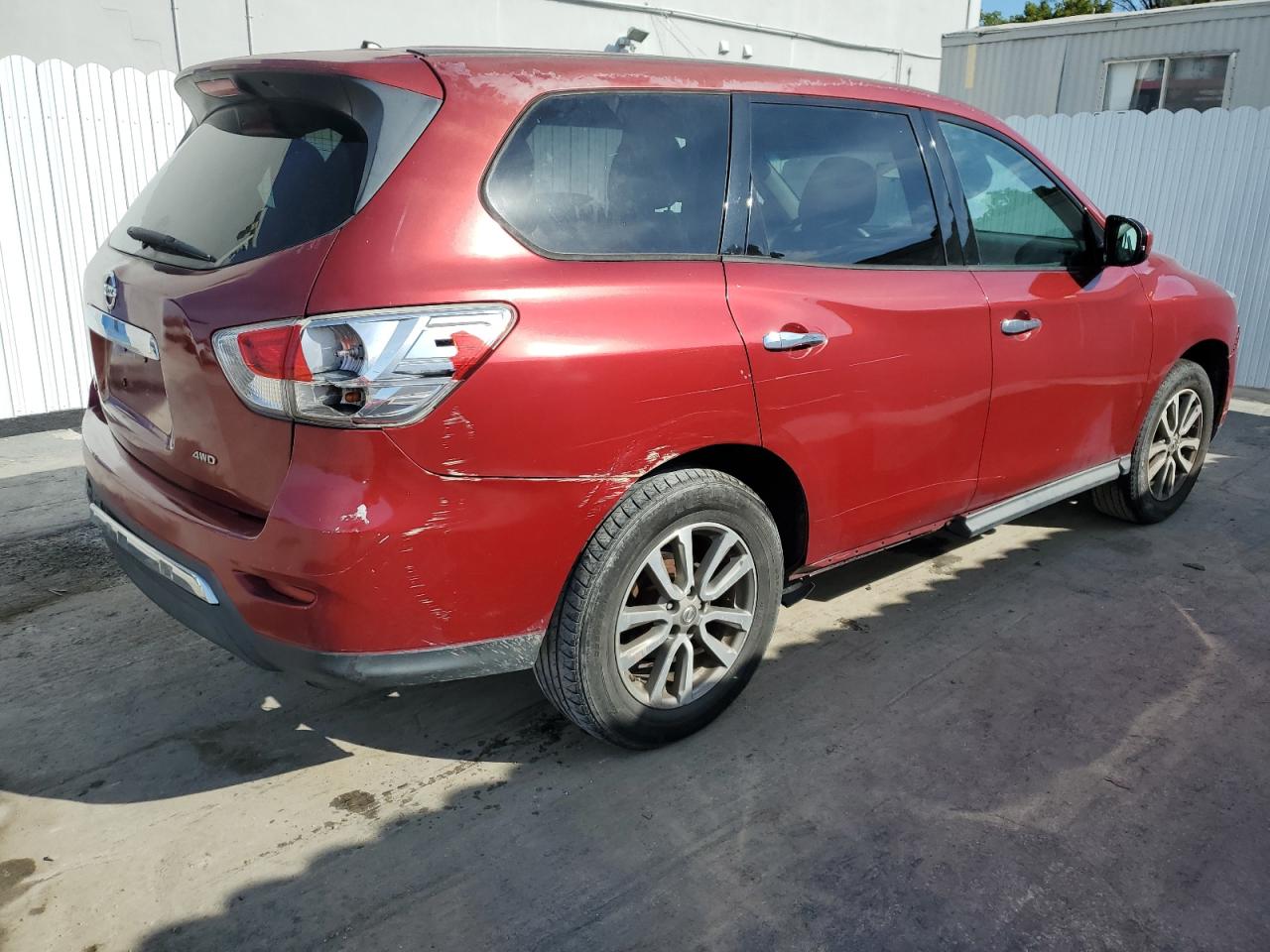Image 3 of 2014 NISSAN PATHFINDER S 2014 with VIN 5N1AR2MM3EC667004