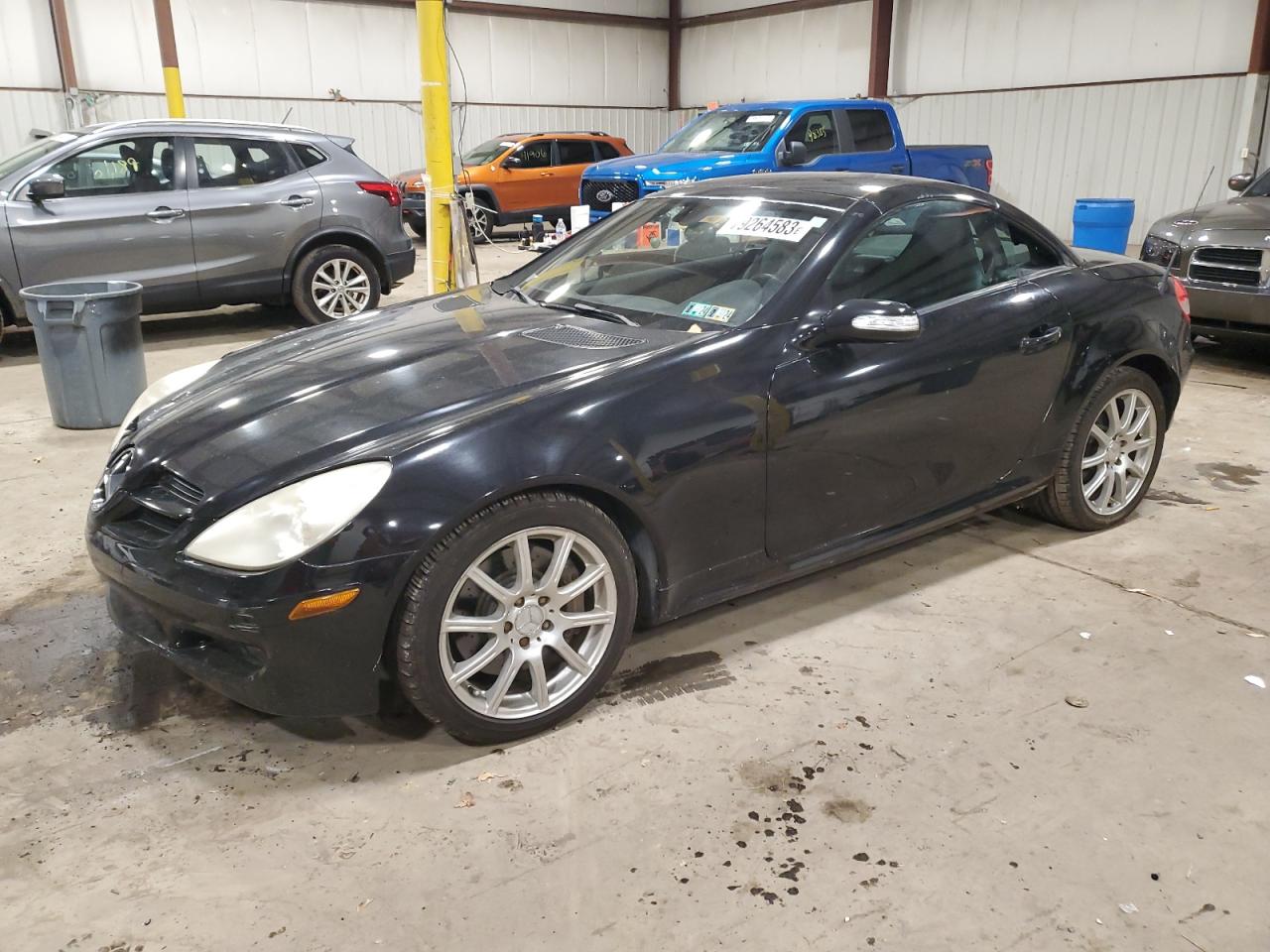 Image 1 of 2005 MERCEDES-BENZ SLK 350 2005 with VIN WDBWK56F15F049708