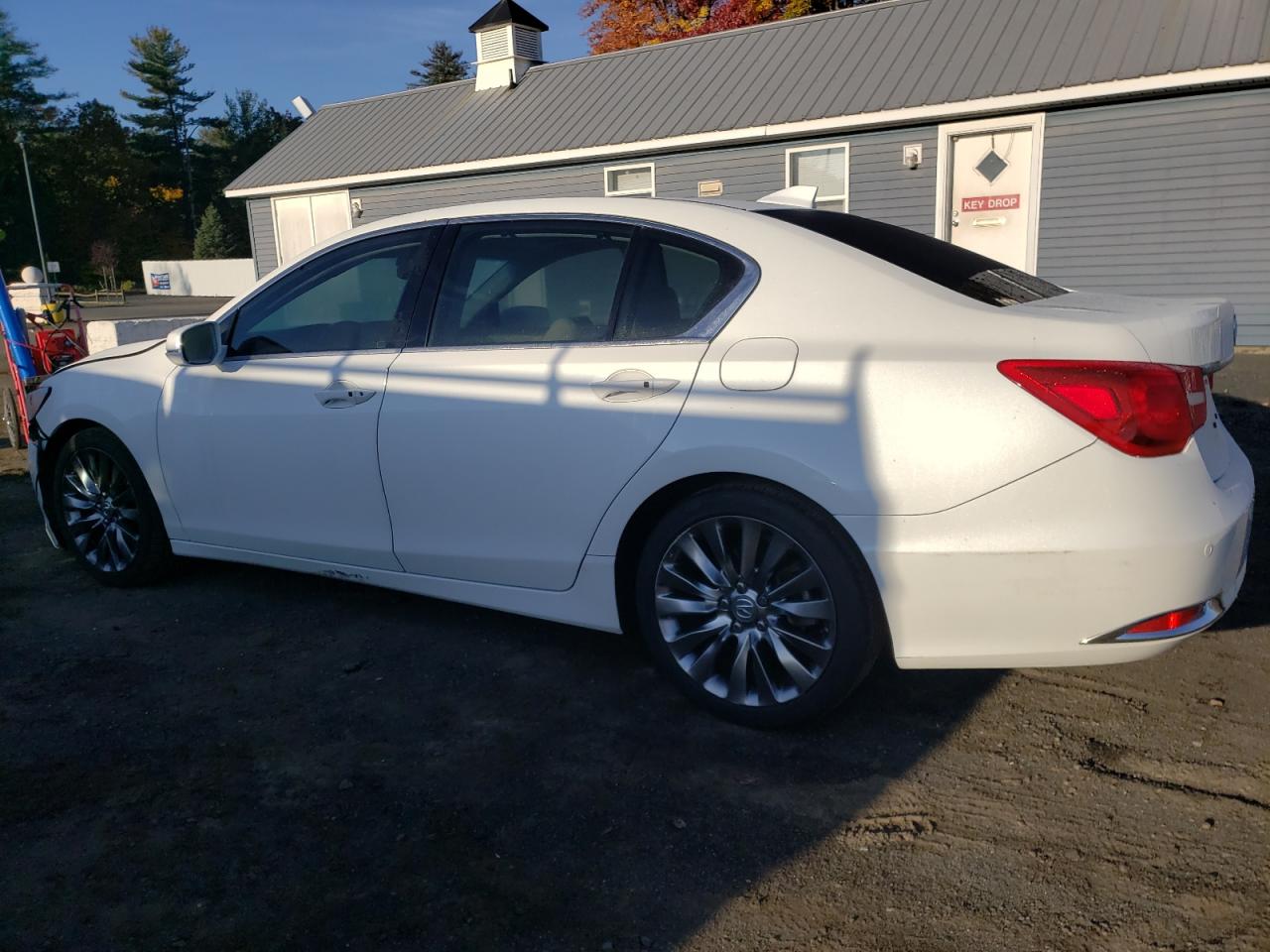 Изображение 2 2017 ACURA RLX ADVANCE 2017 с VIN JH4KC1F99HC000650