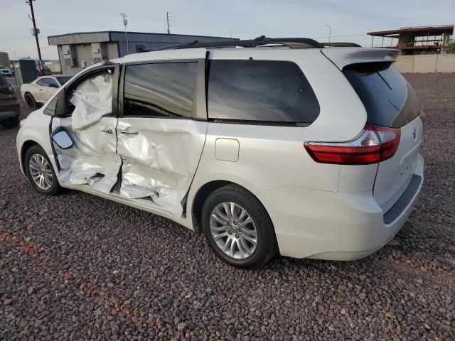 Изображение 2 2015 TOYOTA SIENNA XLE 2015 с VIN 5TDYK3DC4FS681627