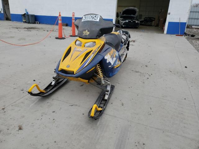 Image 2 of 2005 SKI SUMIT 2005 with VIN 2BPSCJ5B15V000562