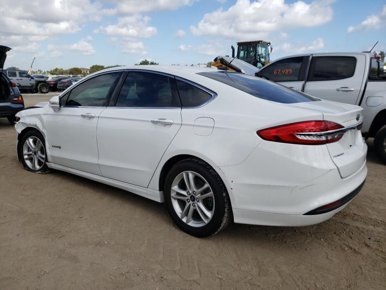 Image 2 of 2018 FORD FUSION SE HYBRID 2018 with VIN 3FA6P0LU9JR261056