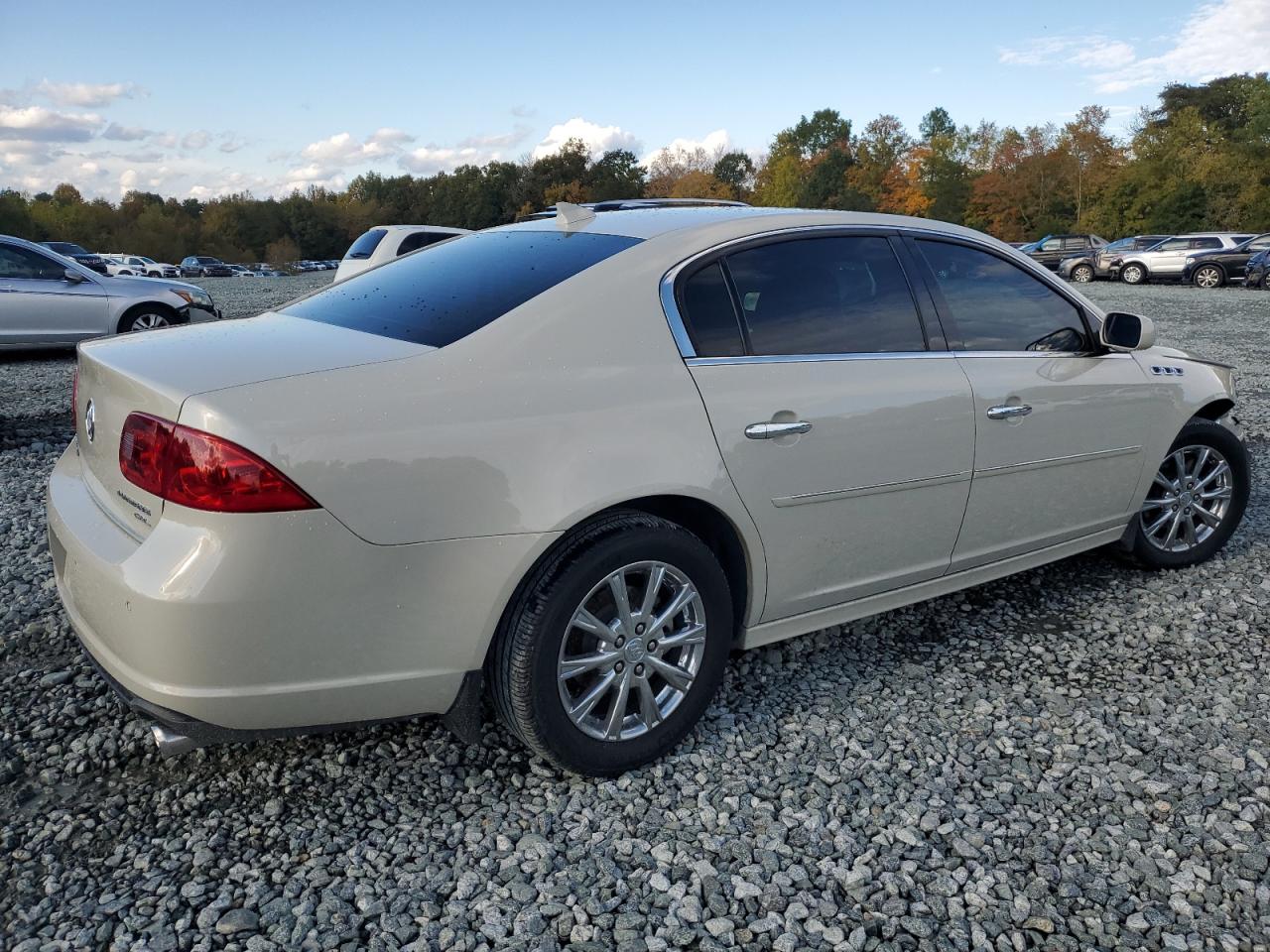Image 3 of 2010 BUICK LUCERNE CXL 2010 with VIN 1G4HJ5EM7AU124443