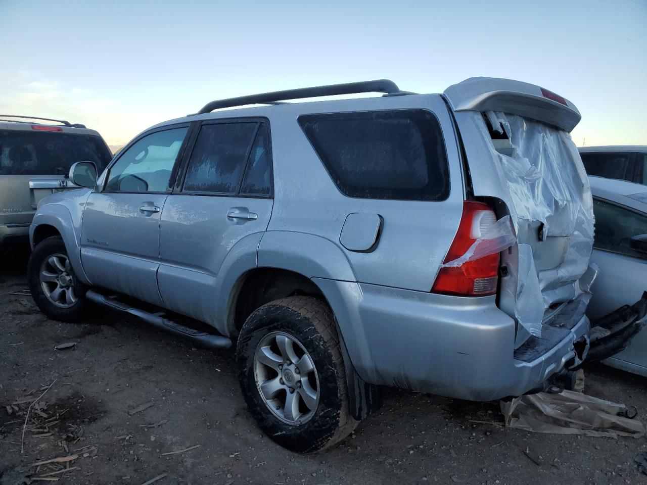 Image 2 of 2006 TOYOTA 4RUNNER SR5 2006 with VIN JTEBT14R268031254