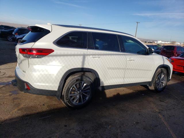 Image 3 of 2019 TOYOTA HIGHLANDER SE 2019 with VIN 5TDJZRFH5KS627028