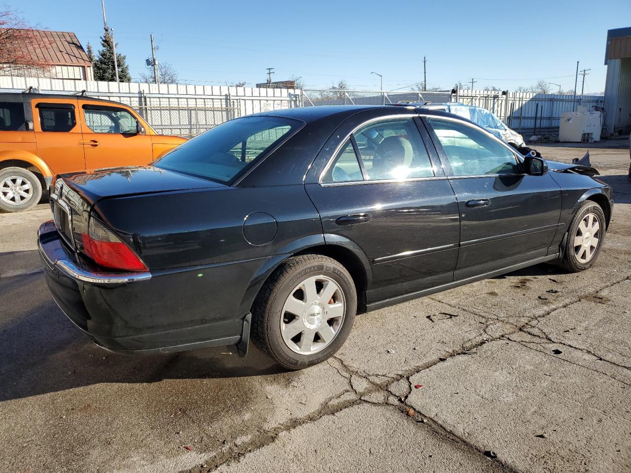 Image 3 of 2004 LINCOLN LS  2004 with VIN 1LNHM86S64Y613421