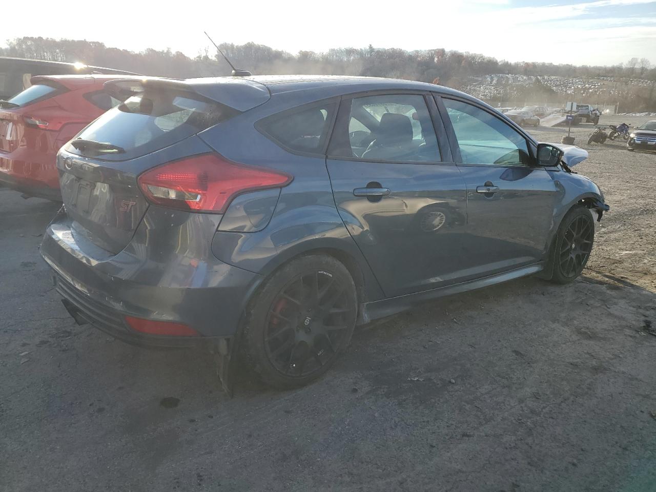 Image 3 of 2018 FORD FOCUS ST 2018 with VIN 1FADP3L95JL318775