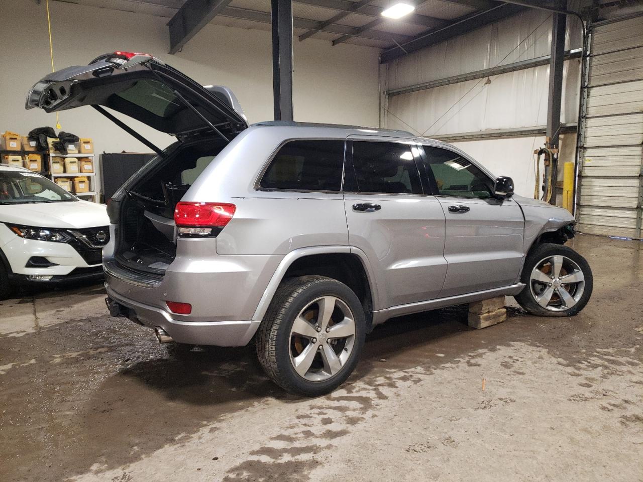 Image 3 of 2014 JEEP GRAND CHEROKEE OVERLAND 2014 with VIN 1C4RJFCT9EC190965