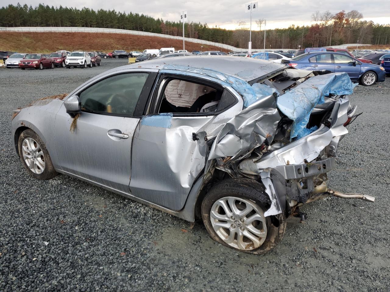 Изображение 2 2018 TOYOTA YARIS IA  2018 с VIN 3MYDLBYV3JY307644