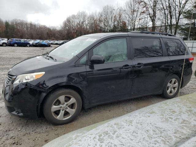 Image 1 of 2013 TOYOTA SIENNA LE 2013 with VIN 5TDKK3DCXDS292221