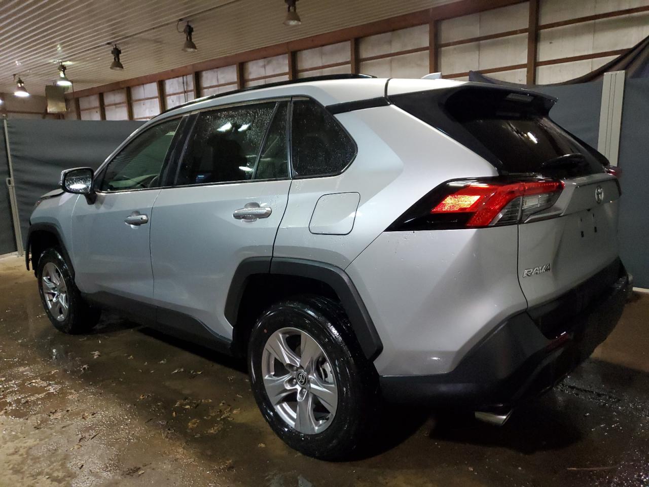Obraz 2 z 2023 TOYOTA RAV4 XLE 2023 z VIN 2T3P1RFV3PW345886